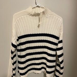 Abercrombie Striped Black and White Women's Sweater